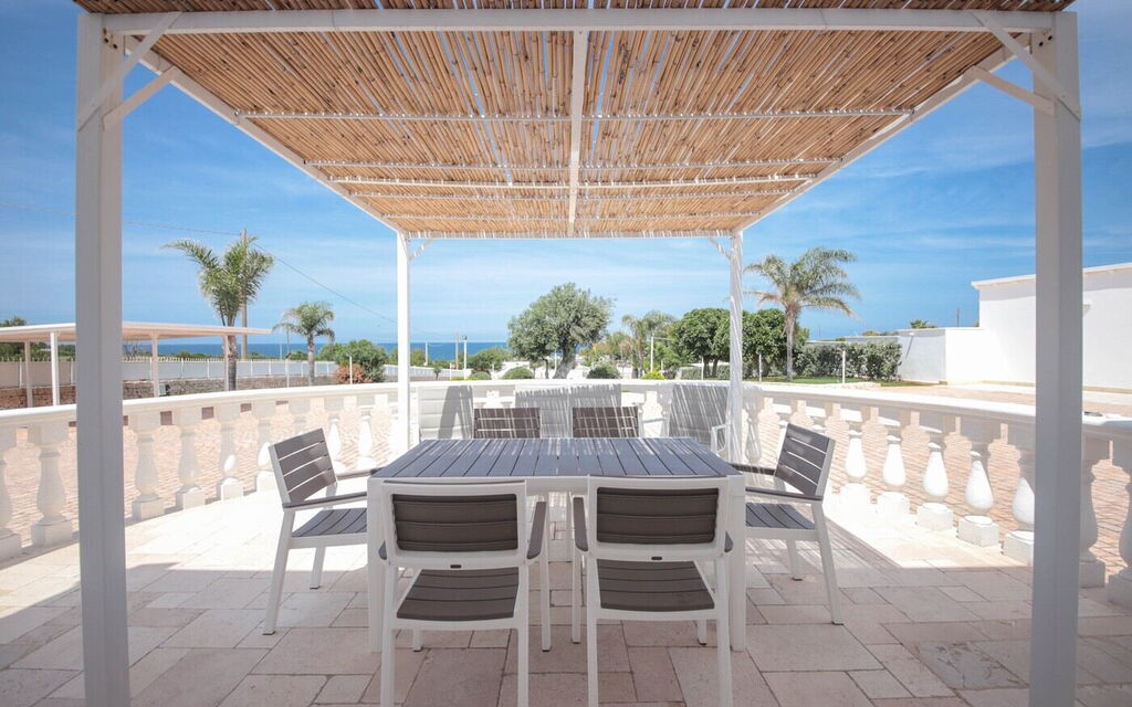 Villa Azzurra Seaview In Monopoli, Puglia: Autunno, Estate, Giardino, Primavera