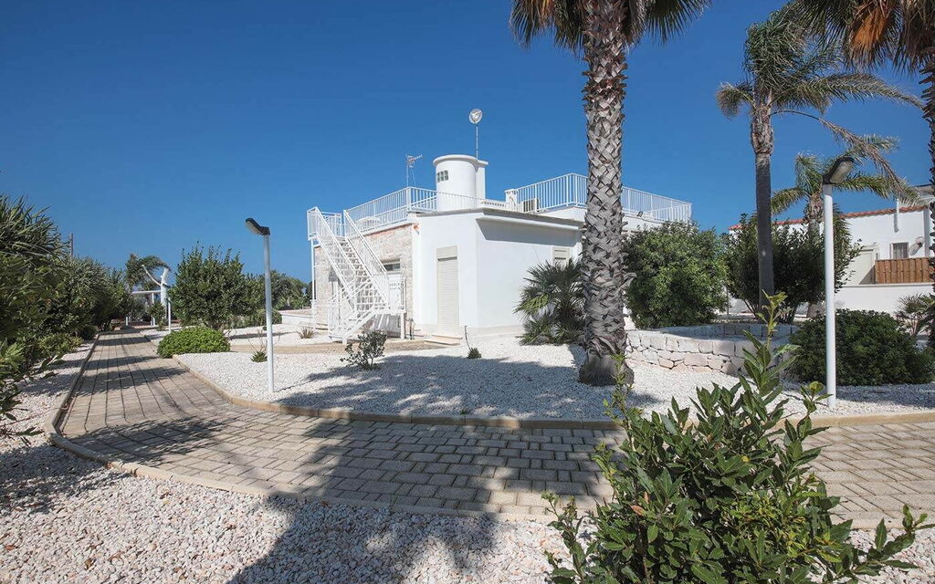 Villa Azzurra Seaview In Monopoli, Puglia: Autunno, Estate, Giardino, Primavera