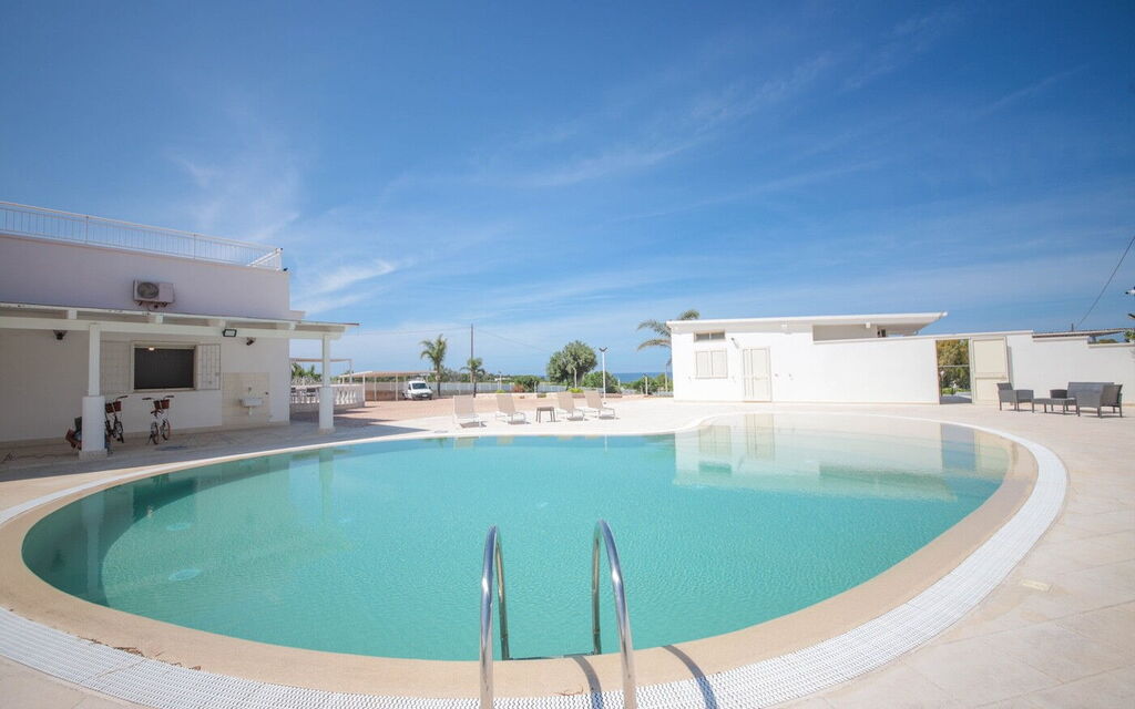 Villa Azzurra Seaview In Monopoli, Puglia: Autunno, Estate, Piscina, Primavera