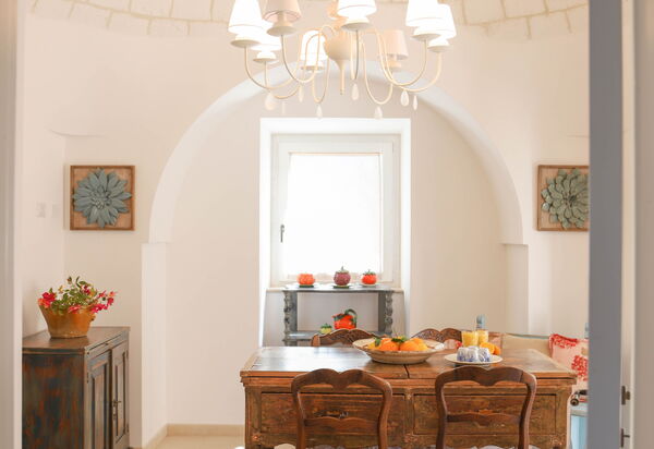 Country Trullo Rosso With Jacuzzi Alberobello: Autunno, Estate, Primavera, Sala da pranzo