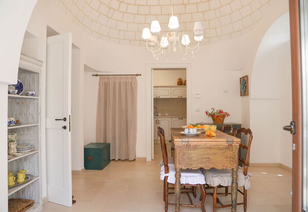 Country Trullo Rosso With Jacuzzi Alberobello: Autunno, Estate, Primavera, Sala da pranzo