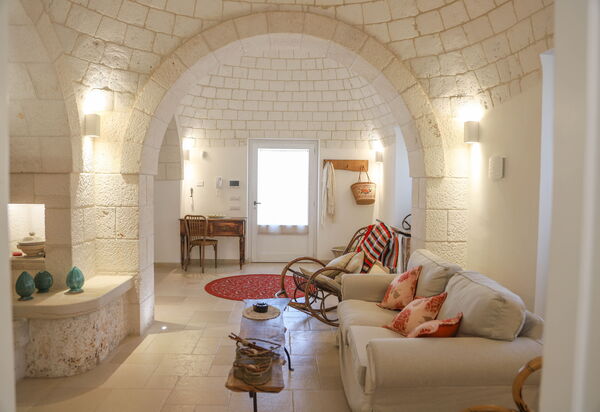 Country Trullo Rosso With Jacuzzi Alberobello: Autunno, Estate, Primavera, Soggiorno