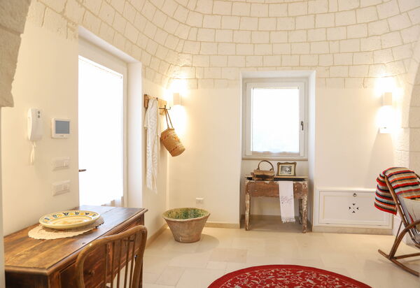 Country Trullo Rosso With Jacuzzi Alberobello: Autunno, Estate, Primavera, Soggiorno