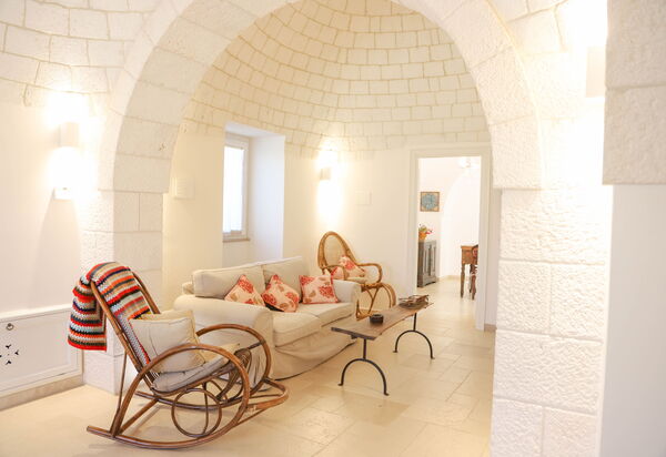 Country Trullo Rosso With Jacuzzi Alberobello: Autunno, Estate, Primavera, Soggiorno