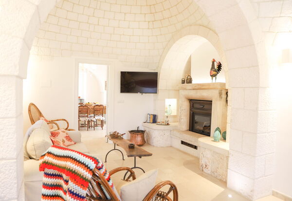 Country Trullo Rosso With Jacuzzi Alberobello: Autunno, Estate, Primavera, Soggiorno