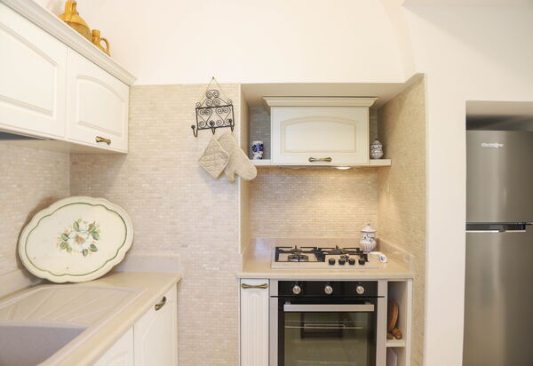 Country Trullo Rosso With Jacuzzi Alberobello: Autunno, Cucina, Estate, Primavera