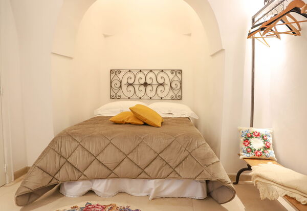 Country Trullo Rosso With Jacuzzi Alberobello: Autunno, Camera da letto, Estate, Primavera