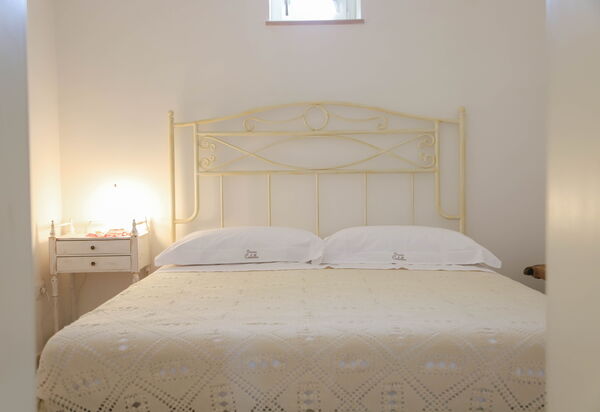 Country Trullo Rosso With Jacuzzi Alberobello: Autunno, Camera da letto, Estate, Primavera