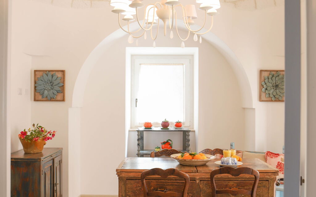 Country Trullo Rosso With Jacuzzi Alberobello: Autumn, Dining Room, Spring, Summer