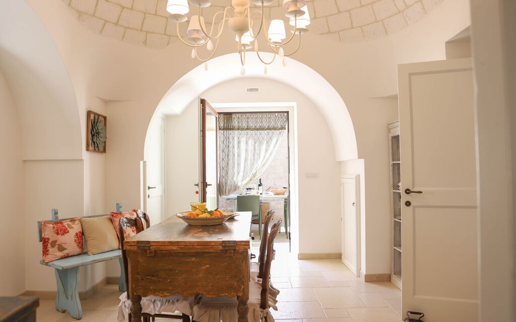Country Trullo Rosso With Jacuzzi Alberobello: Autumn, Dining Room, Spring, Summer
