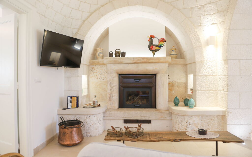 Country Trullo Rosso With Jacuzzi Alberobello: Autumn, Living Room, Spring, Summer