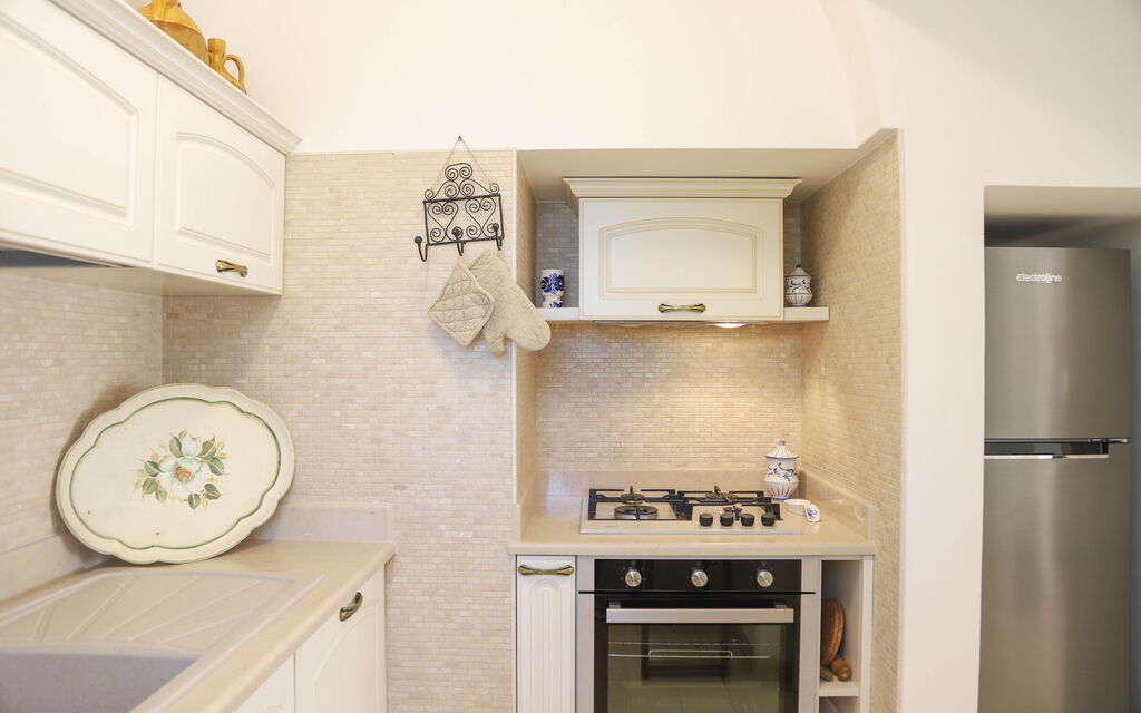 Country Trullo Rosso With Jacuzzi Alberobello: Autumn, Kitchen, Spring, Summer