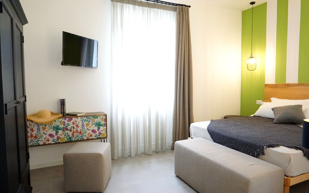 Apartments In Villa Selva, Locorotondo, Puglia - : Autumn, Bedroom, Spring, Summer