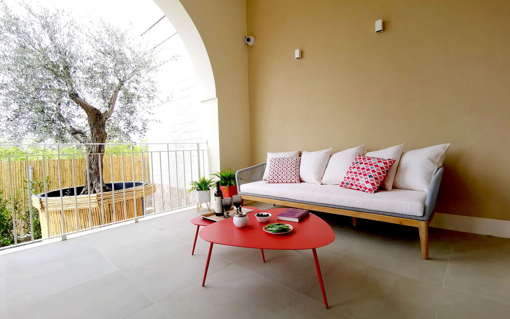 Apartments In Villa Selva, Locorotondo, Puglia - : Autunno, Balcone / Terrazza / Patio, Estate, Primavera