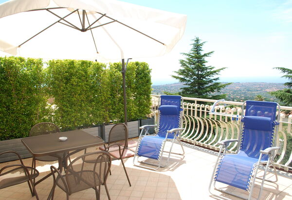 Etna View Holiday House In Catania: etna-view-holiday-house-1-trecastagni-catania-multiproprieta-balcone