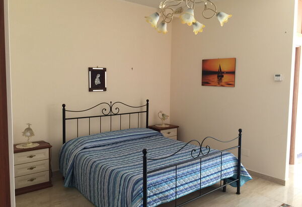 Etna View Holiday House In Catania: etna-view-holiday-house-1-trecastagni-catania-multiproprieta-camera-da-letto