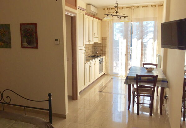 Etna View Holiday House In Catania: etna-view-holiday-house-1-trecastagni-catania-multiproprieta-cucina