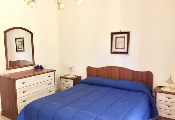 Etna View Holiday House In Catania: etna-view-holiday-house-2-trecastagni-catania-multiproprieta-camera-da-letto