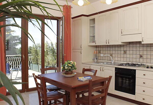 Etna View Holiday House In Catania: etna-view-holiday-house-2-trecastagni-catania-multiproprieta-cucina