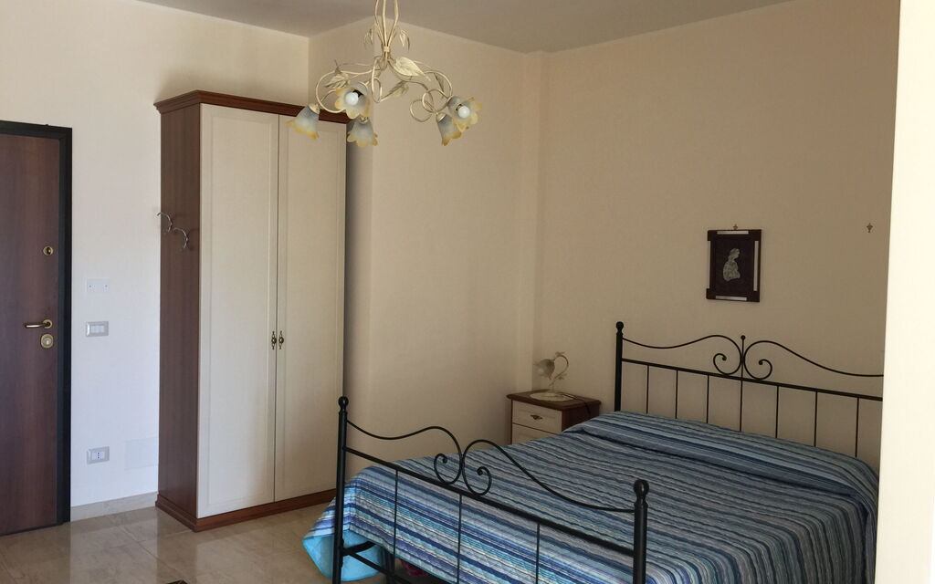 Etna View Holiday House In Catania - : etna-view-holiday-house-1-trecastagni-catania-multyproperty-bedroom