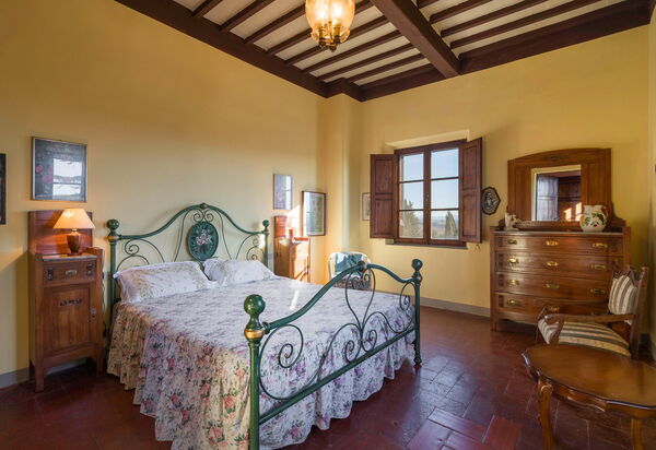 Ely Apartment In Villa, Wifi, Terricciola, Pisa: Autunno, Camera da letto, Estate, Primavera