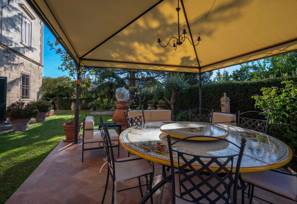 Ely Apartment In Villa, Wifi, Terricciola, Pisa: Autunno, Estate, Giardino, Primavera