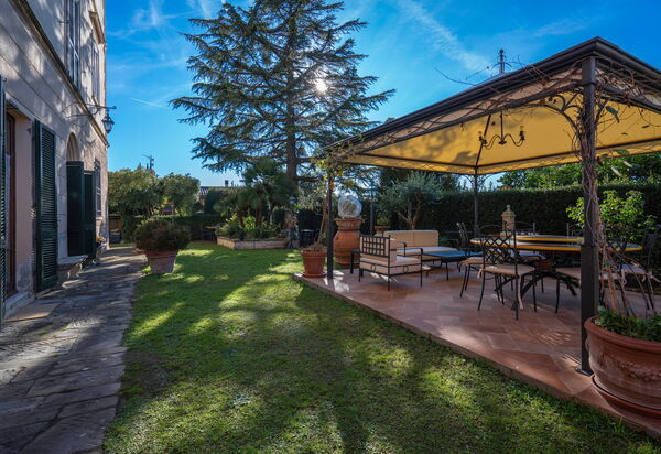 Ely Apartment In Villa, Wifi, Terricciola, Pisa: Autunno, Estate, Giardino, Primavera