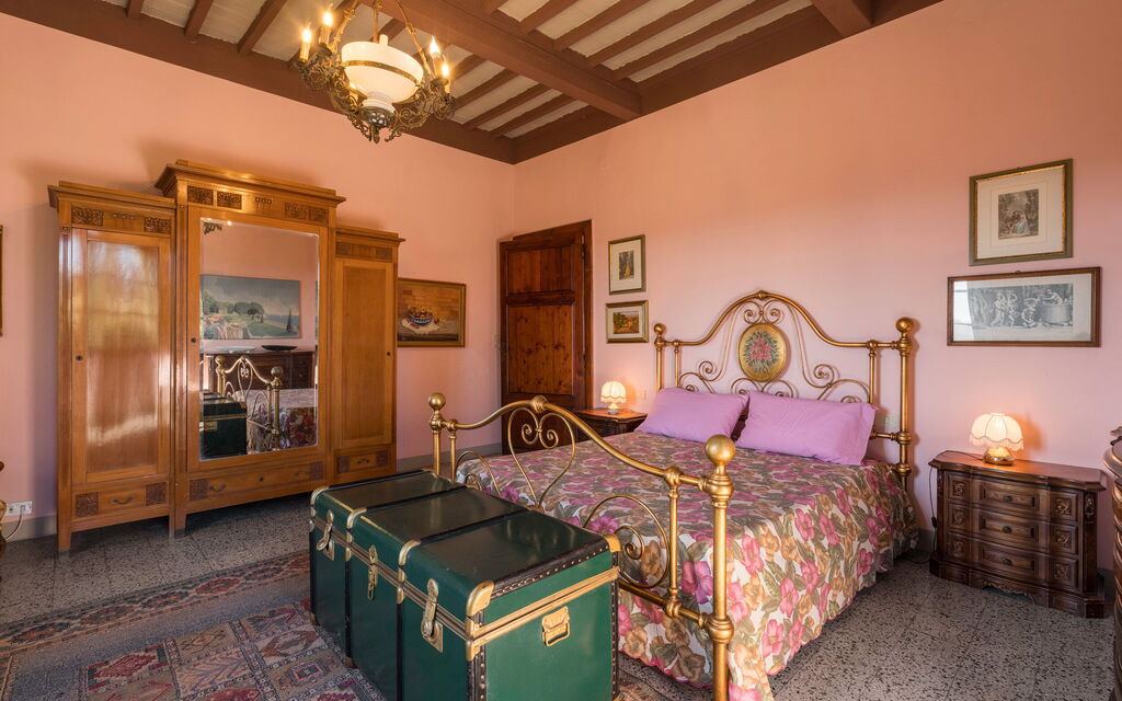 Ely Apartment In Villa, Wifi, Terricciola, Pisa: Autunno, Camera da letto, Estate, Primavera