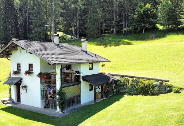 Baita Mountain View Pale San Martino: Autumn, Main Entrance, Spring, Summer