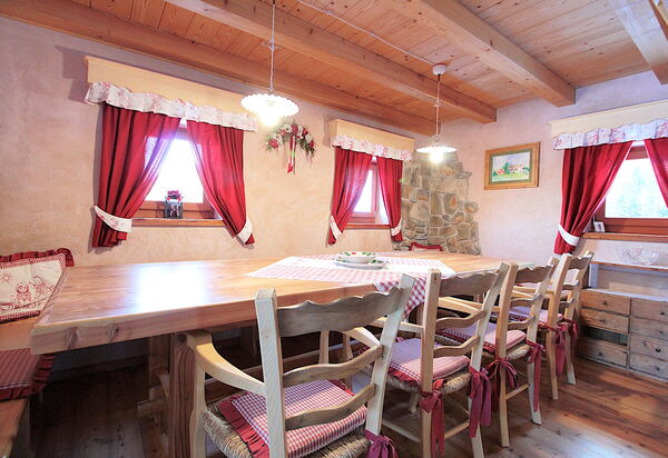 Baita Mountain View Pale San Martino: Autumn, Dining Room, Spring, Summer
