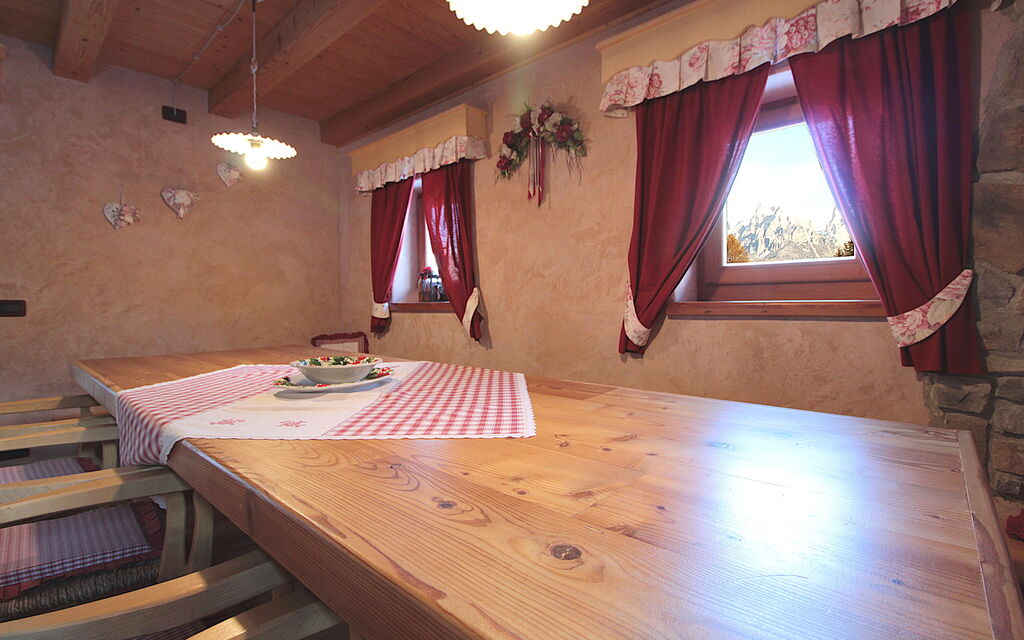 Baita Mountain View Pale San Martino: Autumn, Dining Room, Spring, Summer