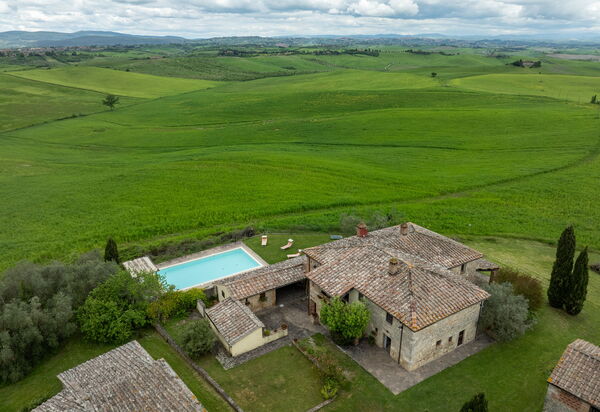 La Palazzina, Ville Di Corsano, Home And Pool: Autunno, Estate, Primavera, Vista Panoramica