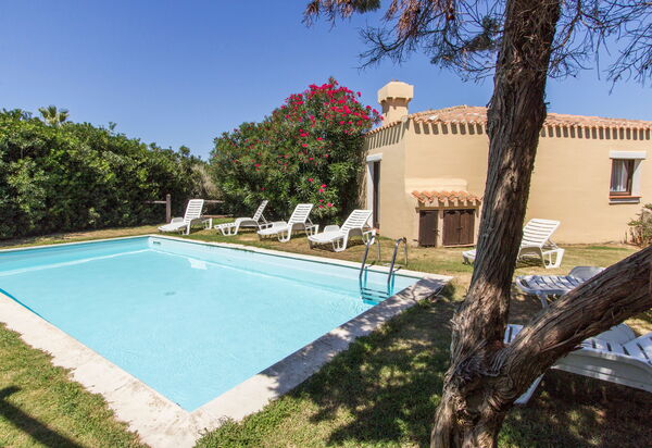 Villetta Mare Blu With Pool, Country Village, Stintino: Autunno, Estate, Piscina, Primavera