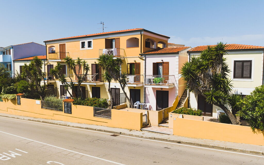 Casa Pavoncelle Apartments In Gallura: Autunno, Entrata Principale, Estate, Primavera
