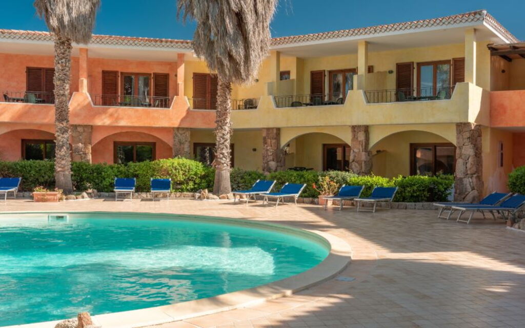 Casa Faro Green Village Sardegna: Autunno, Entrata Principale, Estate, Primavera