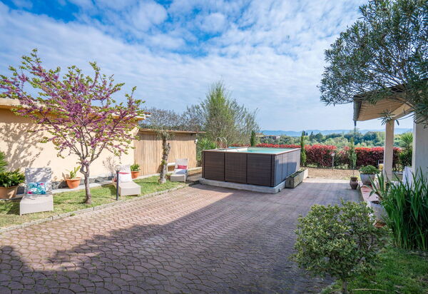 Borgo House In Florentine Hills With Pool: Autunno, Estate, Piscina, Primavera