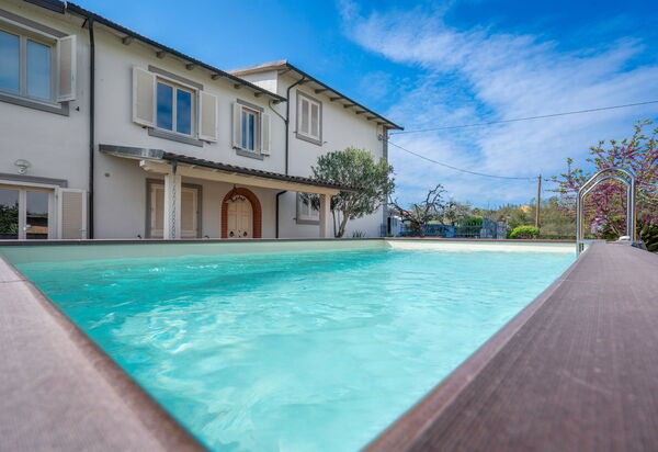 Borgo House In Florentine Hills With Pool: Autunno, Estate, Piscina, Primavera