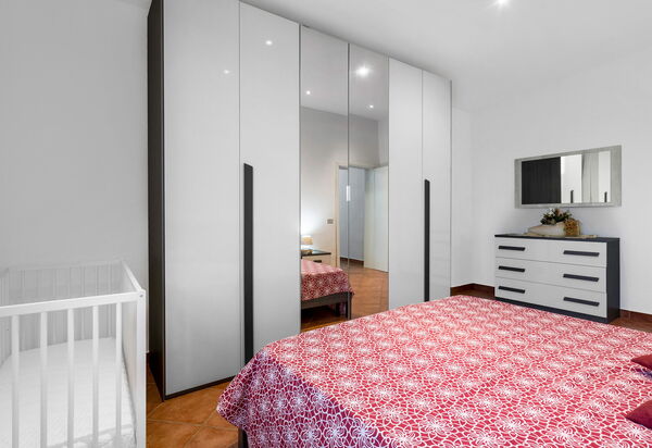 Borgo House In Florentine Hills With Pool: Autunno, Camera da letto, Estate, Primavera