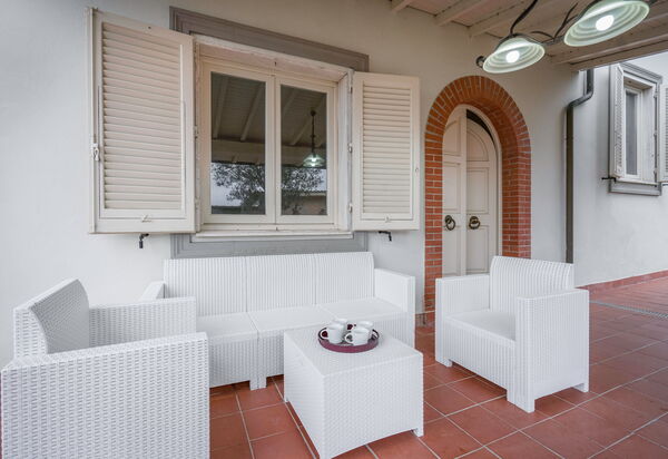 Borgo House In Florentine Hills With Pool: Autunno, Entrata Principale, Estate, Giardino, Primavera