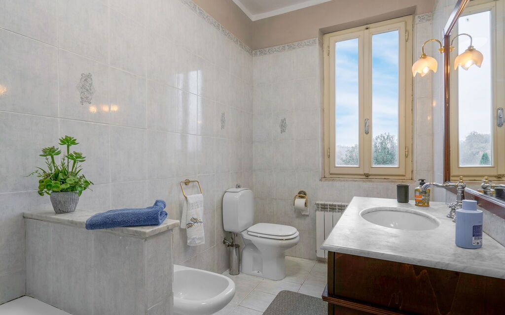 Borgo House In Florentine Hills With Pool: Autunno, Bagno, Estate, Primavera