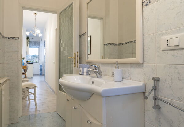 Casa Liliana Ac, Wifi, Forte Dei Marmi: Autumn, Bathroom, Spring, Summer