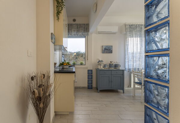 Casa Liliana Ac, Wifi, Forte Dei Marmi: Autumn, Kitchen, Living Room, Spring, Summer