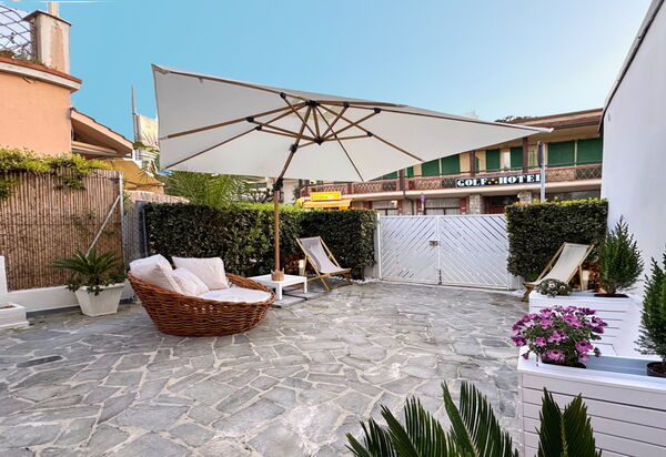 Casa Liliana Ac, Wifi, Forte Dei Marmi: Autumn, Building Exterior, Spring, Summer