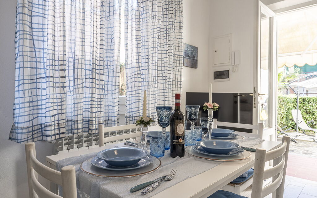 Casa Liliana Ac, Wifi, Forte Dei Marmi: Autumn, Kitchen, Living Room, Spring, Summer