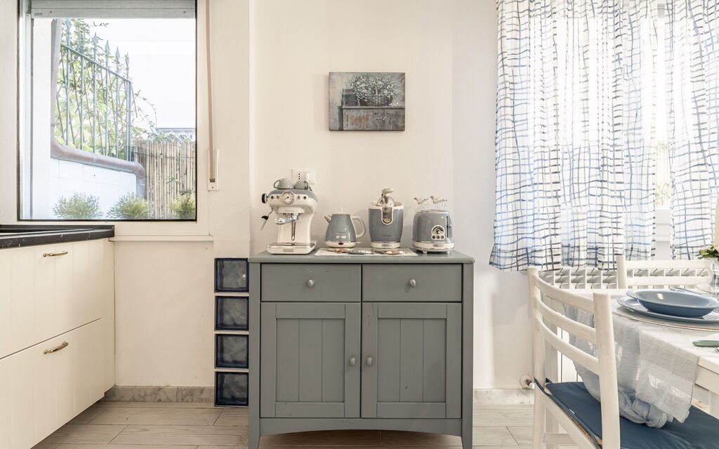 Casa Liliana Ac, Wifi, Forte Dei Marmi: Autumn, Kitchen, Living Room, Spring, Summer