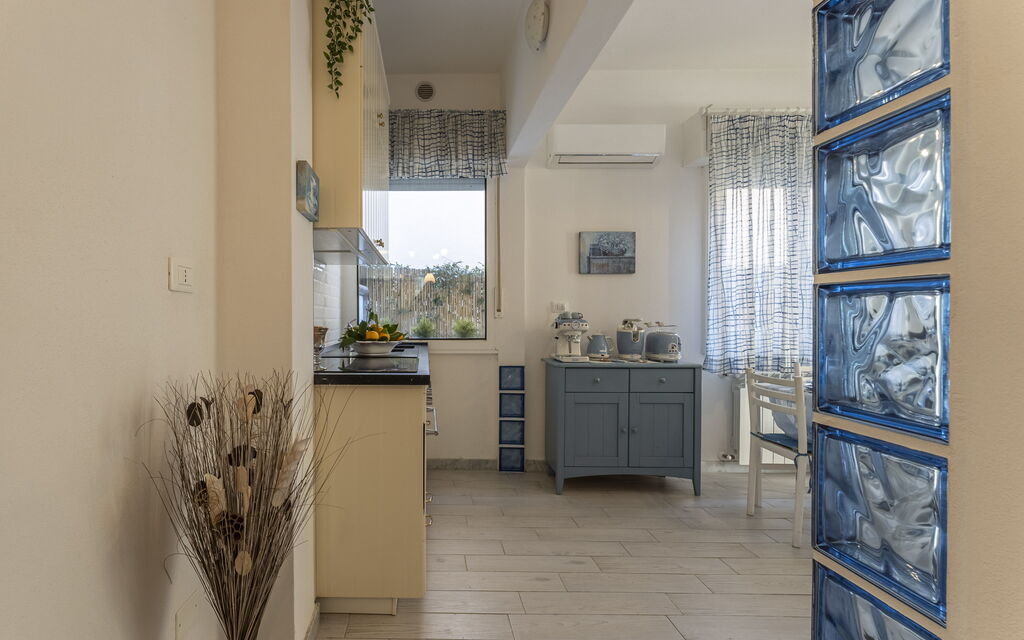 Casa Liliana Ac, Wifi, Forte Dei Marmi: Autumn, Kitchen, Living Room, Spring, Summer