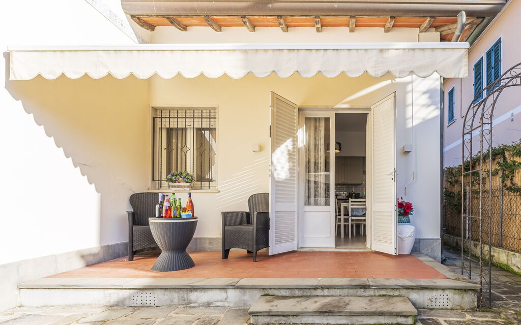 Casa Liliana Ac, Wifi, Forte Dei Marmi: Autumn, Main Entrance, Spring, Summer