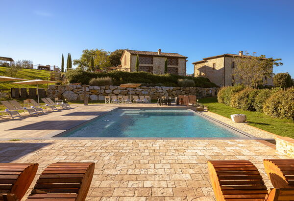 La Piazzetta, Borgo Campassini, Monteriggioni: Autumn, Pool, Spring, Summer