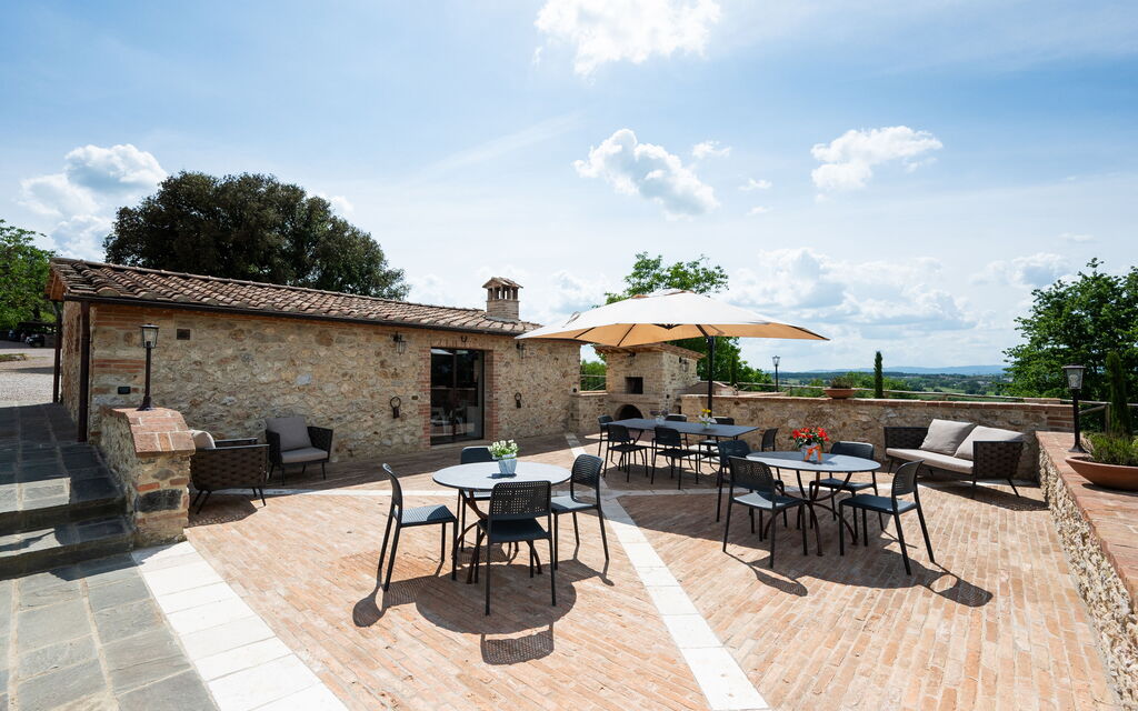 La Piazzetta, Borgo Campassini, Monteriggioni: Autumn, Building Exterior, Spring, Summer
