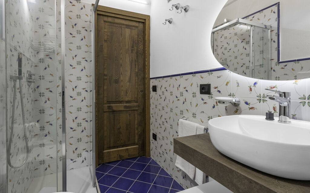 La Piazzetta, Borgo Campassini, Monteriggioni: Autumn, Bathroom, Spring, Summer